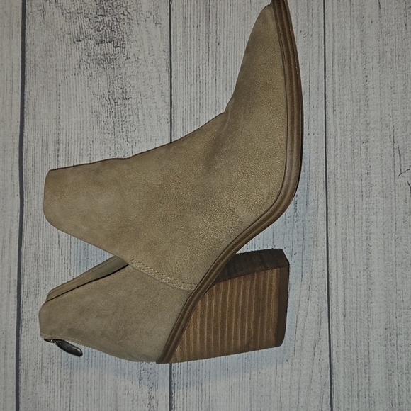 Steve Madden Women's Camryn Suede Booties w/ Block Heels Tan Size 8 - Picture 7 of 14